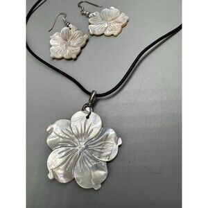 Mother Of Pearl Carved Flower Pendant Cord Necklace & Earring Set 925